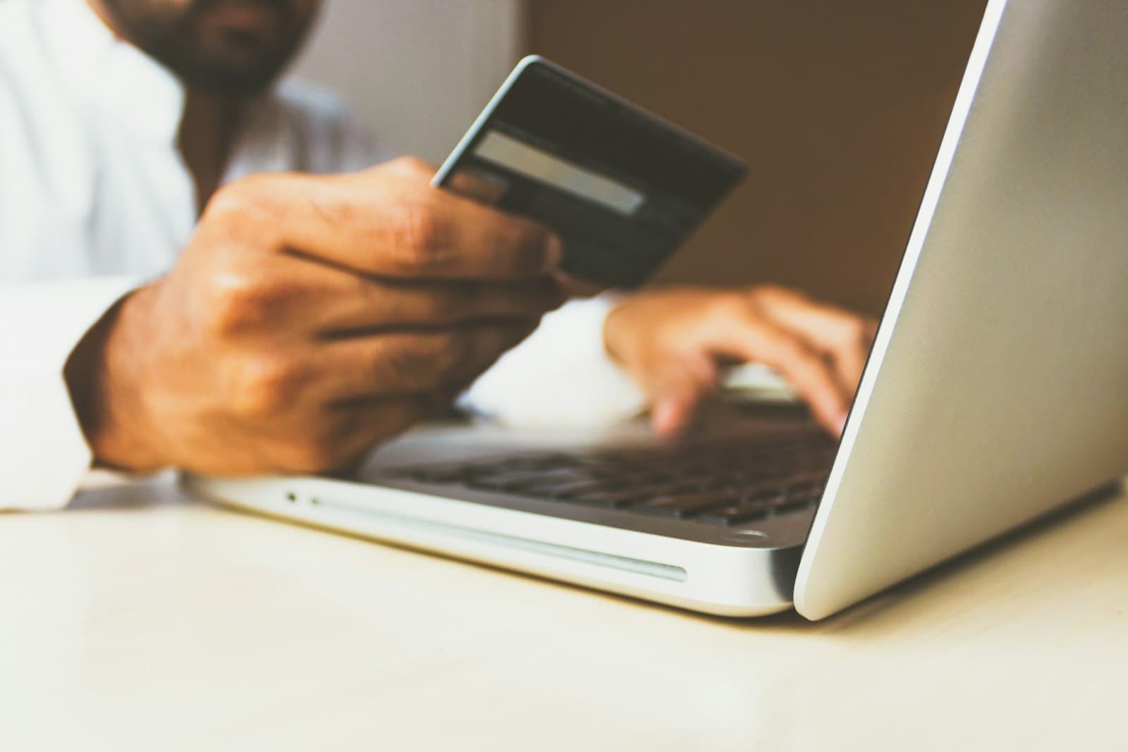 Fighting Fake Review Extortion: How "A PLUS QUICK LOCKSMITH" and Make It Viral Media Took Action Against Online Scammers